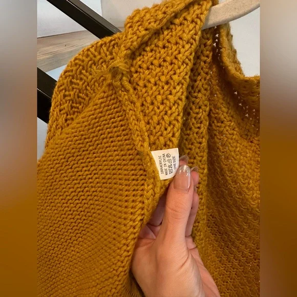 Slouchy Sweater - Picture 3 of 3